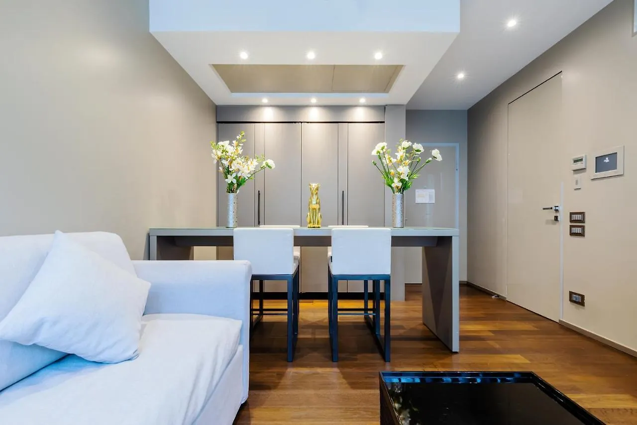 Milan Retreats Duomo Suites Apartment