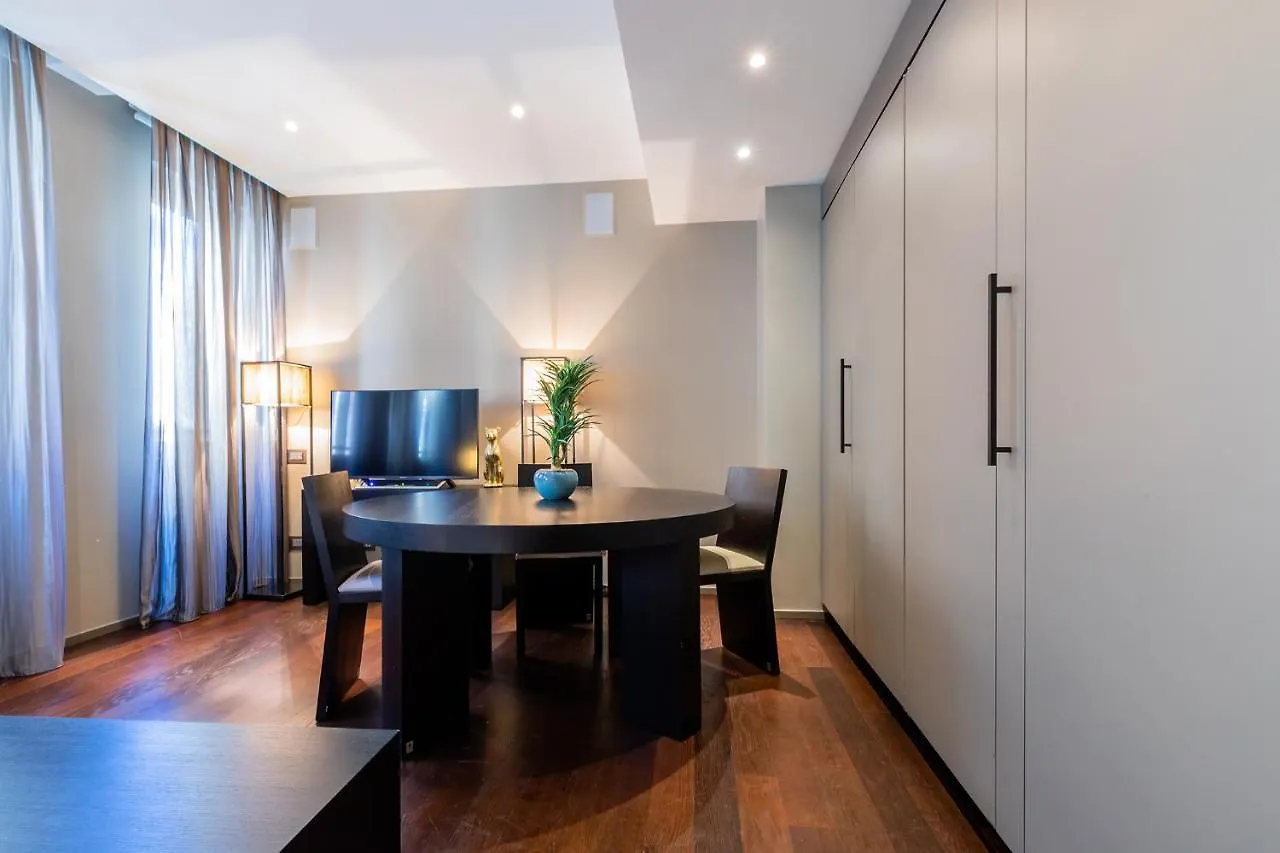 Milan Retreats Duomo Suites 0*,