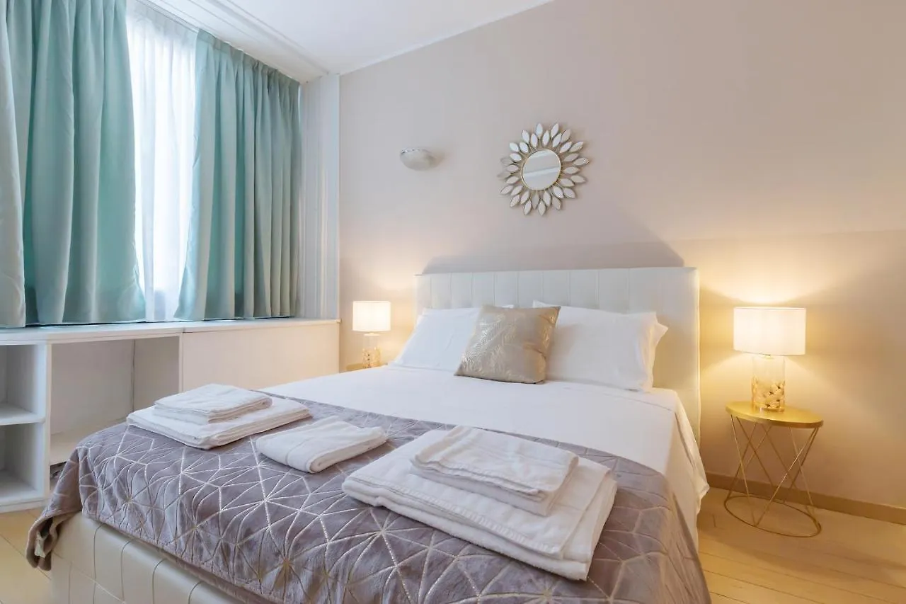 Apartment Milan Retreats Duomo Suites