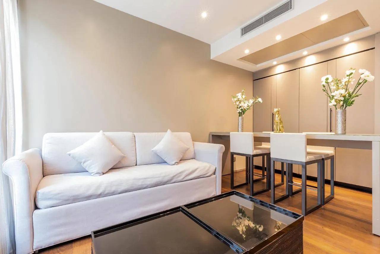 Milan Retreats Duomo Suites 0*,  İtalya