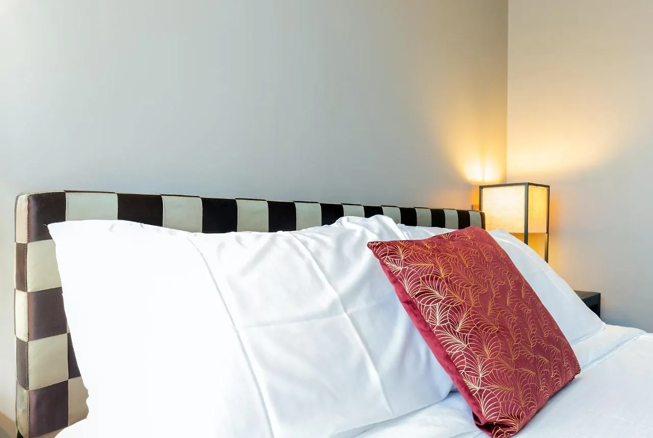 Apartment Milan Retreats Duomo Suites Italy