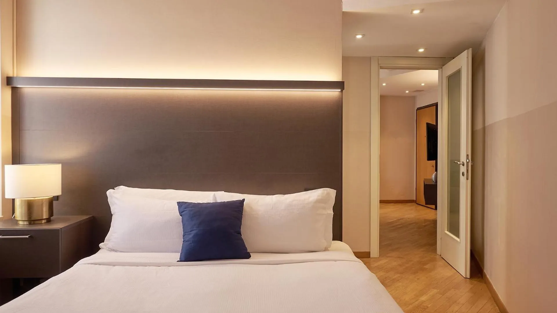 Milan Retreats Duomo Suites איטליה
