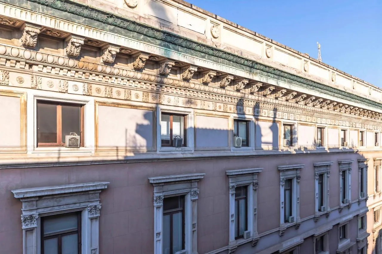 Milan Retreats Duomo Suites Apartment
